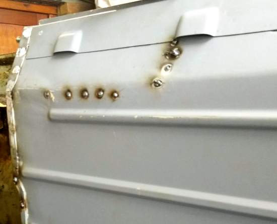 Austin Mini City - plug welds to companion box.