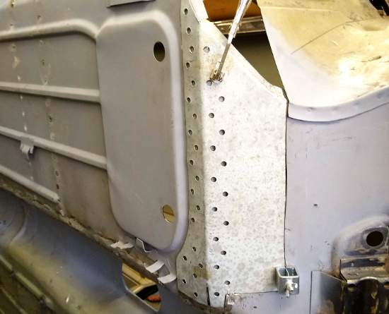 Austin Mini City - plug weld locations.